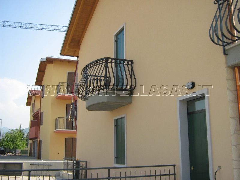Ringhiere in ferro, parapetti in ferro per balconi a Verona